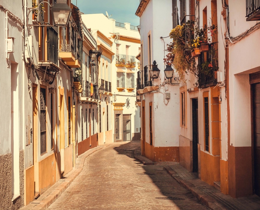 Ruelle d'un village typique de l'Andalousie Espagne Europe Voyage