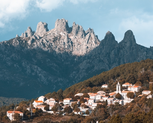 Montagne de Bavella et village de Zonza Corse France Europe Voyage