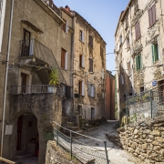 Ruelle de Corte Corse France Voyage Europe